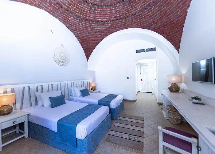 Th Blue Lagoon -